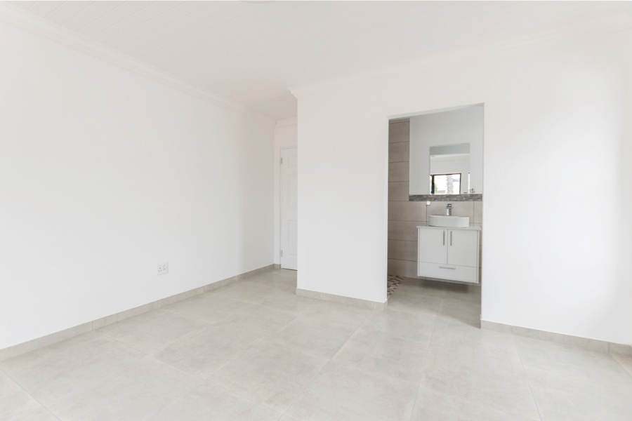 3 Bedroom Property for Sale in Brittania Beach Estate Western Cape